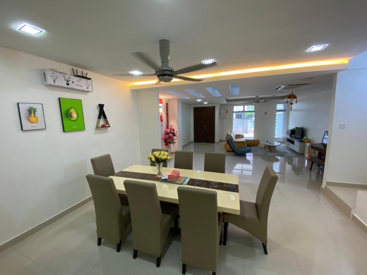 Entire Residential Home•Jia Residences Bkt Serdang沙登温暖的家 Seri Kembangan Eksteriør billede
