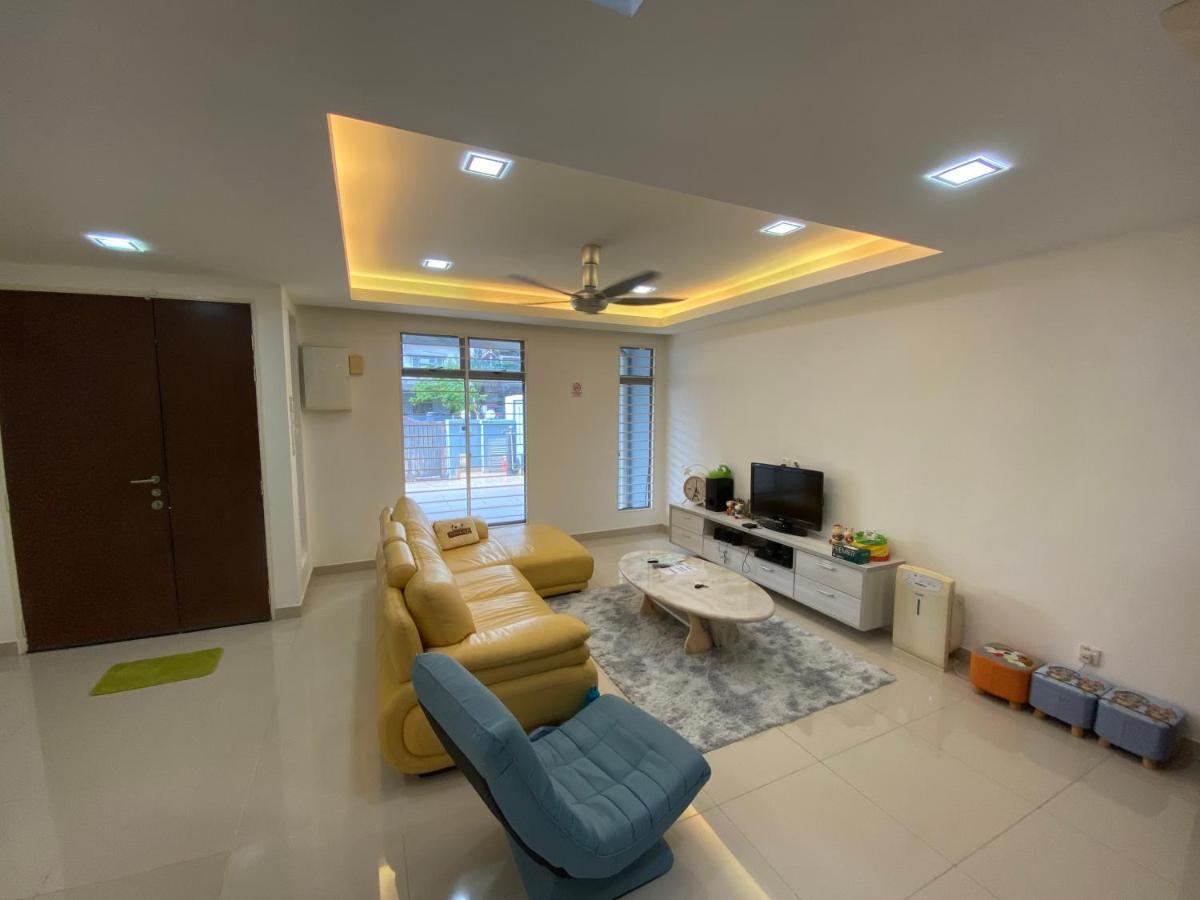 Entire Residential Home•Jia Residences Bkt Serdang沙登温暖的家 Seri Kembangan Eksteriør billede