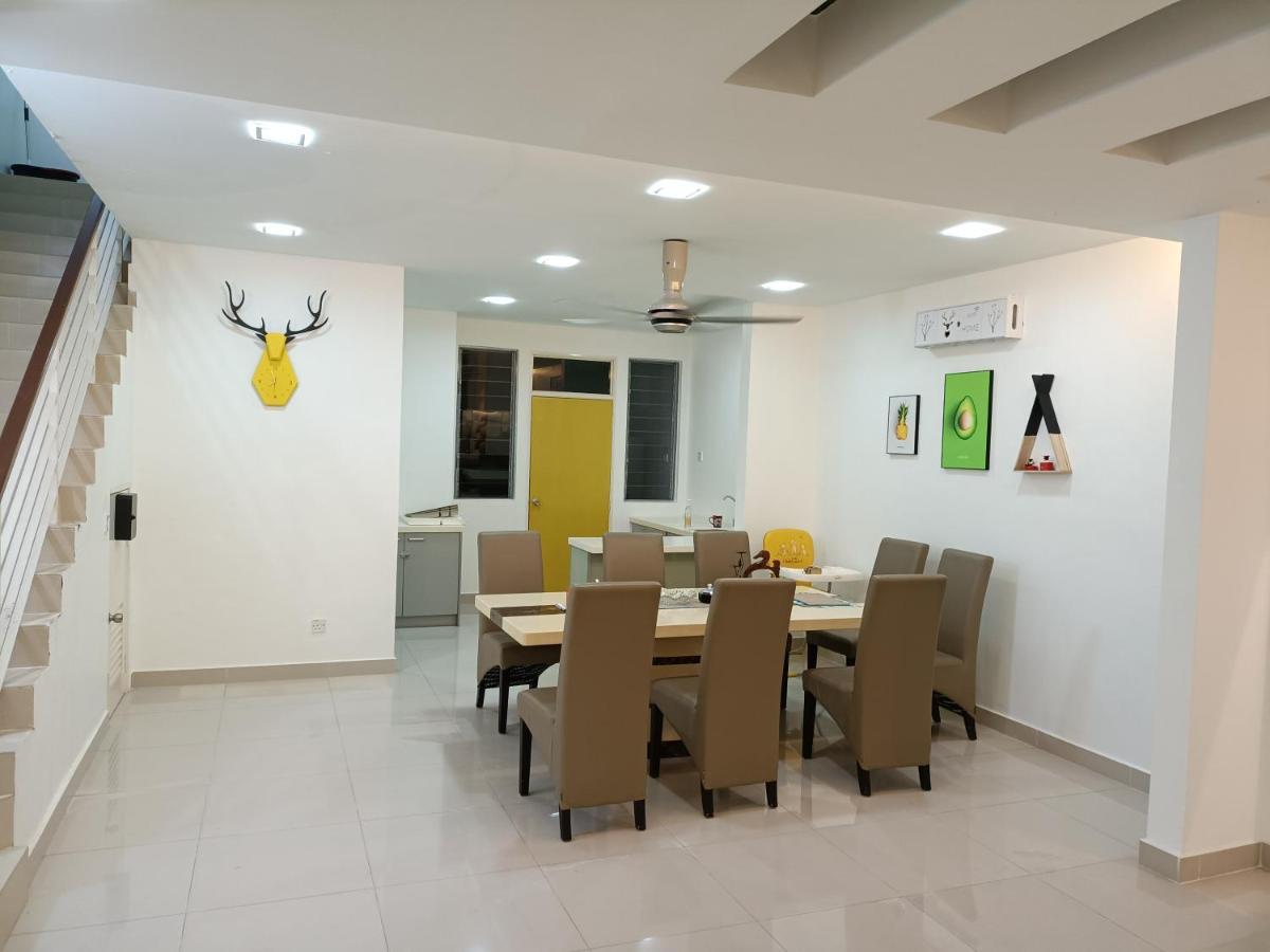 Entire Residential Home•Jia Residences Bkt Serdang沙登温暖的家 Seri Kembangan Eksteriør billede