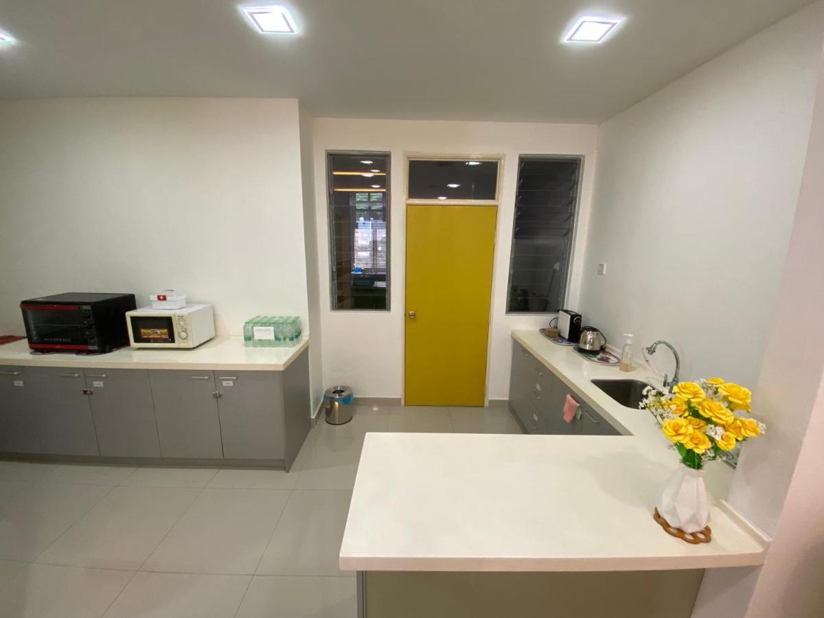 Entire Residential Home•Jia Residences Bkt Serdang沙登温暖的家 Seri Kembangan Eksteriør billede