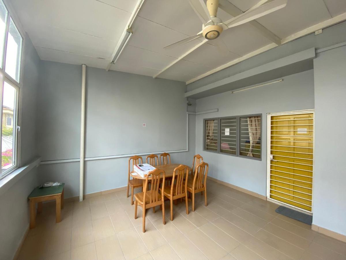 Entire Residential Home•Jia Residences Bkt Serdang沙登温暖的家 Seri Kembangan Eksteriør billede