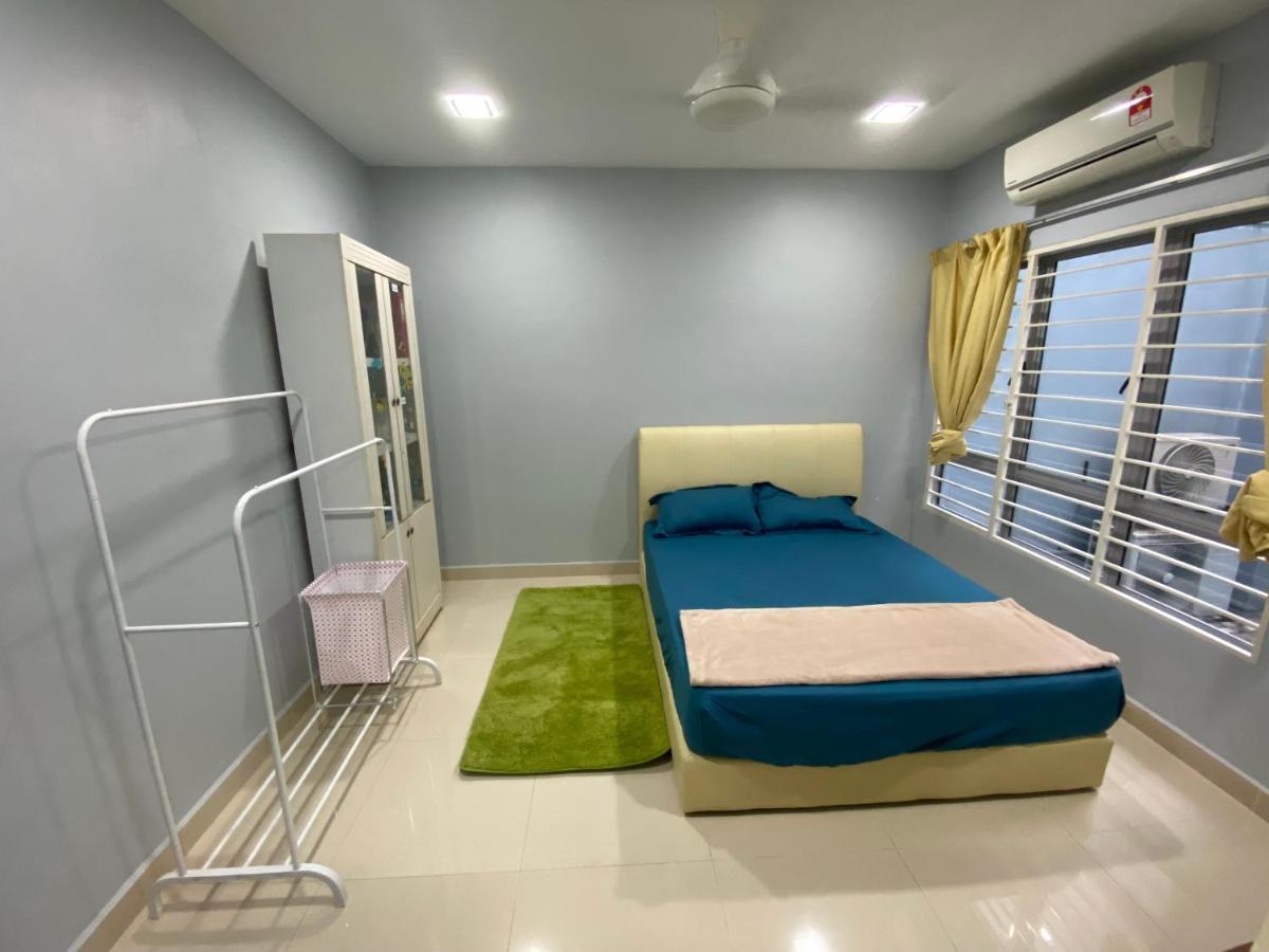 Entire Residential Home•Jia Residences Bkt Serdang沙登温暖的家 Seri Kembangan Eksteriør billede