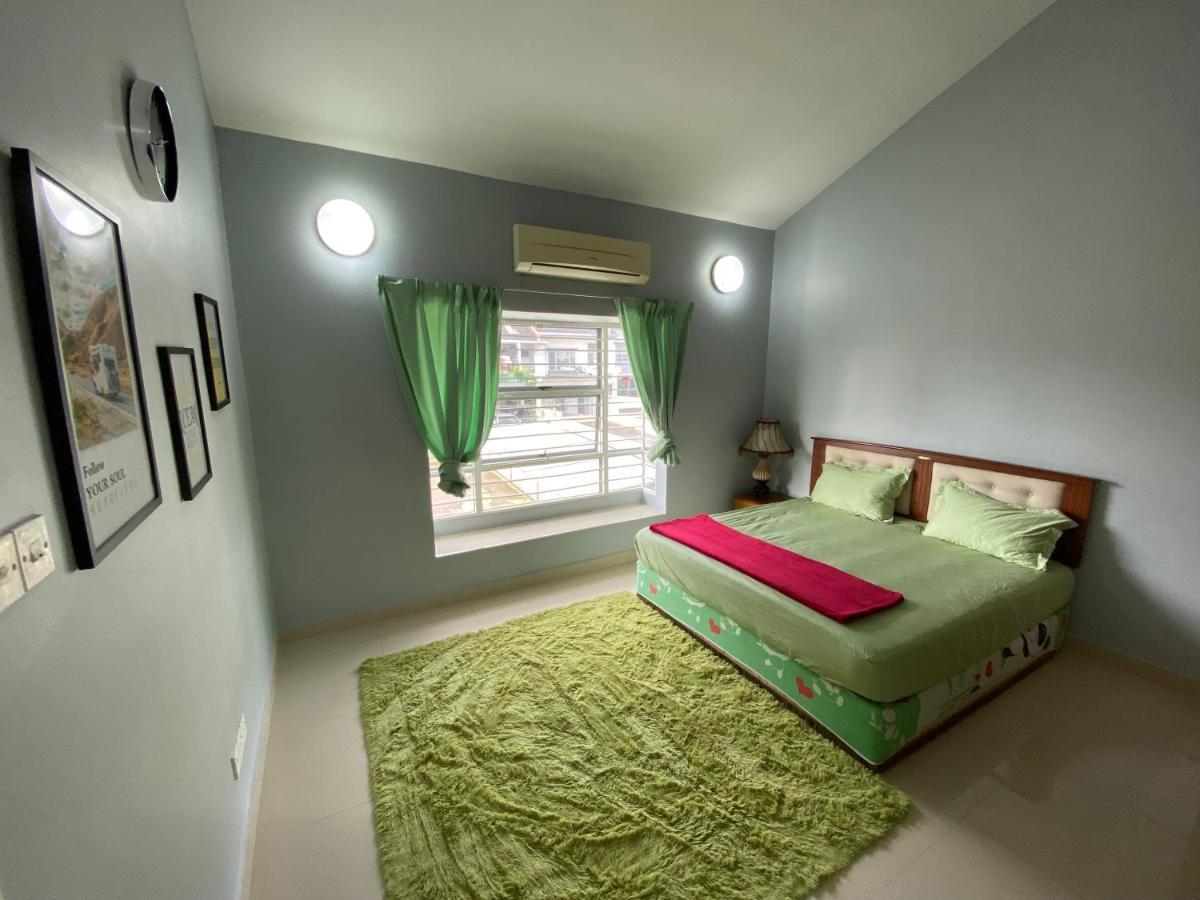 Entire Residential Home•Jia Residences Bkt Serdang沙登温暖的家 Seri Kembangan Eksteriør billede
