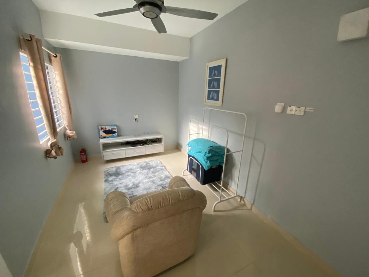 Entire Residential Home•Jia Residences Bkt Serdang沙登温暖的家 Seri Kembangan Eksteriør billede